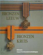 Bronzen leeuw Bronzen kruis, Boeken, Nieuw, Verzenden