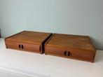 Nachtkastje - Set van twee teakhouten zwevende nachtkastjes
