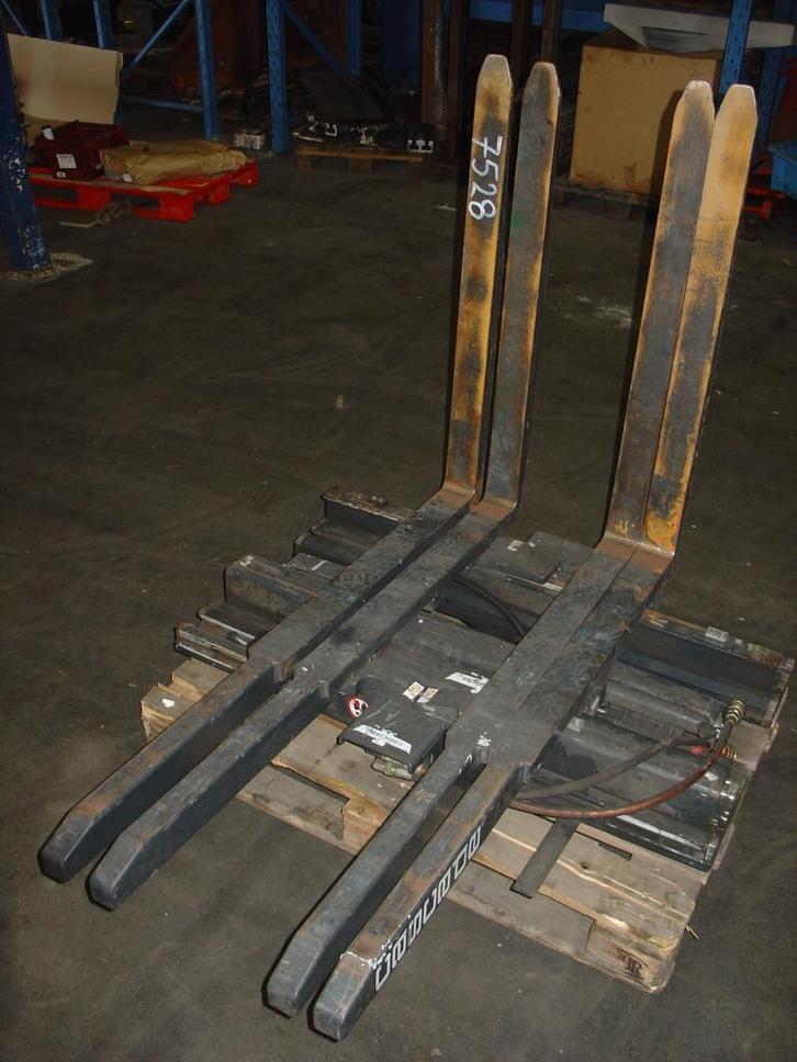 Cascade Vorkenversteller Dubbel, Zakelijke goederen, Machines en Bouw | Heftrucks en Intern transport, 2000 tot 3000 kg, Overige aandrijving