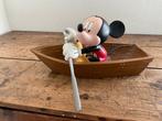 Disney - Beeldje - Disney Mickey Mouse beeldje in boot met, Nieuw