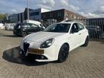 Alfa Romeo Giulietta 1.4 Turbo - 2017, Voorwielaandrijving, Alarm, Wit, Leder