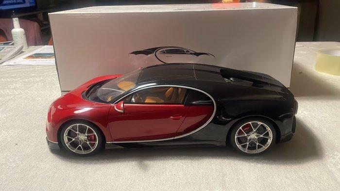 Kyosho 1:12 - Modelauto - Bugatti Chiron, Hobby en Vrije tijd, Modelauto's | 1:5 tot 1:12
