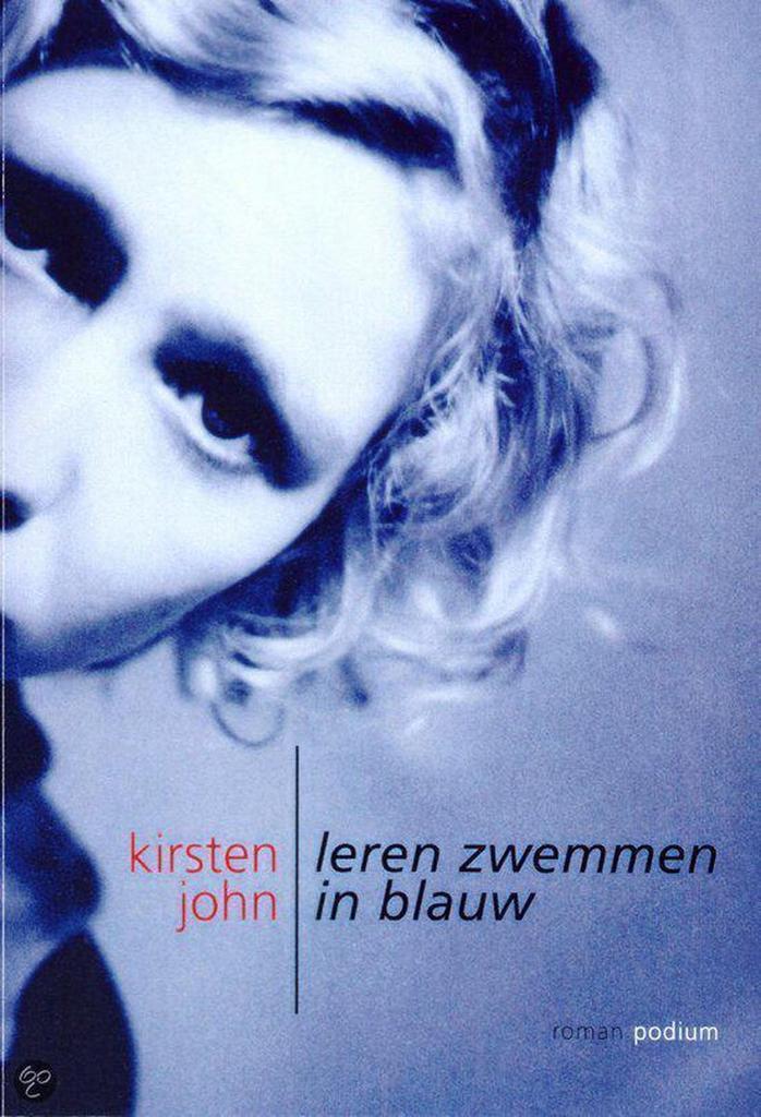 Leren zwemmen in blauw 9789057593741 K. John, Boeken, Romans, Gelezen, Verzenden