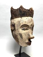 Vrouwelijk gezichtsmasker - Yoruba - Nigeria (Zonder, Antiek en Kunst