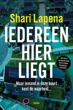 9789021045276 Iedereen hier liegt | Tweedehands, Boeken, Verzenden, Zo goed als nieuw, Shari Lapena