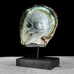 Snijwerk, NO RESERVE PRICE - Intricately Carved Mother of