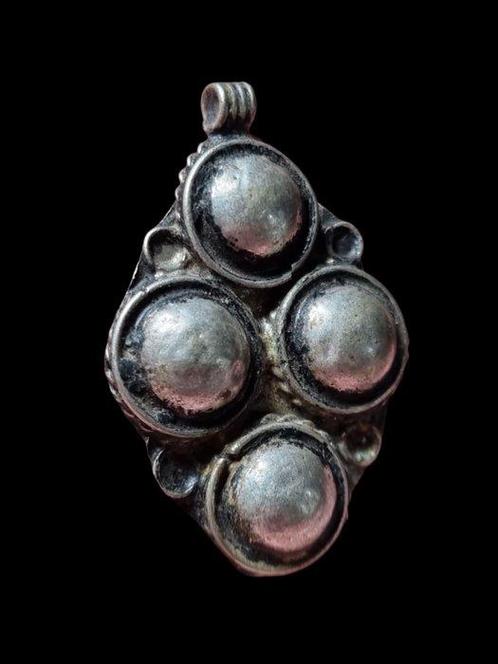 Middeleeuwen, kruisvaardersperiode Zilver, Stunning Cross, Sieraden, Tassen en Uiterlijk, Antieke sieraden