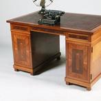 Oesterfineer ingelegd bureau met bureau stoel in bekleding n, Antiek en Kunst, Ophalen of Verzenden