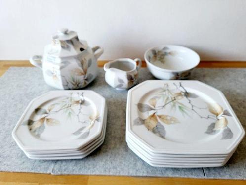Villeroy & Boch - Tafelservies (15) - Beenderporselein -, Antiek en Kunst, Antiek | Meubels | Tafels