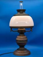 Lamp - Hout - Klassieke tafellamp – opalglazen kap en houten, Antiek en Kunst