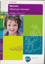 Piramide versie 2 Projectboek Mensen, Boeken, Verzenden, Nieuw