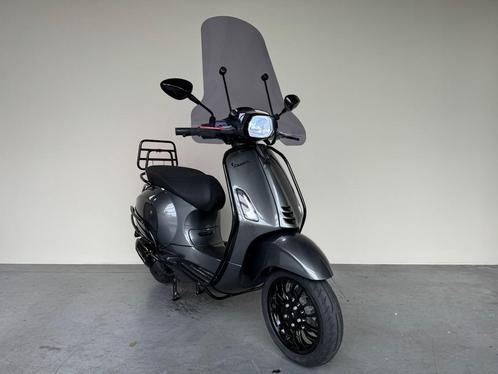 Vespa Sprint Brom 45 km/h, BWJ 2019, Agaat Grijs, Fietsen en Brommers, Scooters | Vespa, Zo goed als nieuw, Maximaal 45 km/u