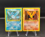 WOTC Pokémon - 2 Card - Fossil - Eng - Moltres Holo Near, Hobby en Vrije tijd, Verzamelkaartspellen | Pokémon, Nieuw