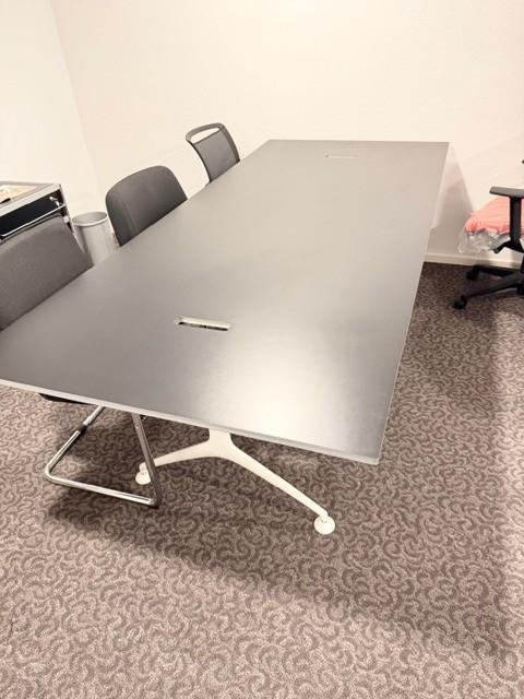 Alias Frametable 240 vergadertafel zwart hpl showroommodel, Zakelijke goederen, Kantoor en Winkelinrichting | Kantoormeubilair en Inrichting