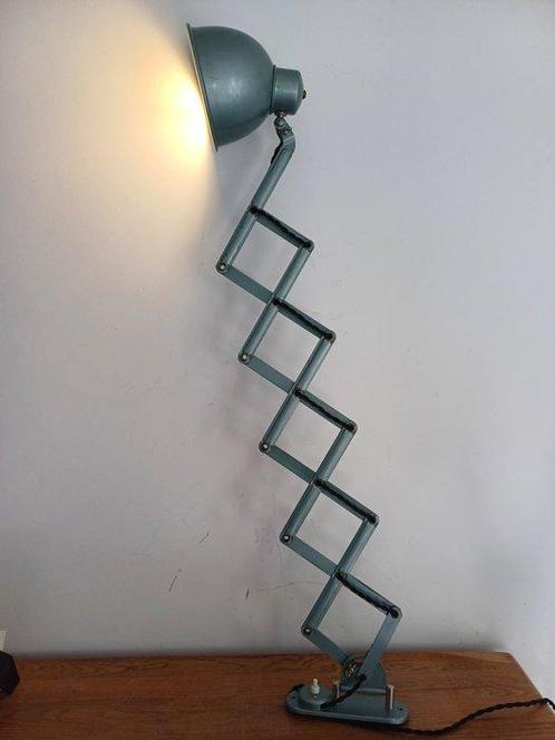 Wandlamp - Staal - Accordeon lamp, Antiek en Kunst, Antiek | Wandborden en Tegels