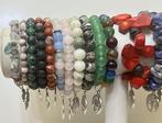 Set van 20 religieuze armbanden, van natuurlijke stenen, met, Antiek en Kunst