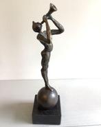 Corry Ammerlaan - Artihove - sculptuur, “ Positieve klanken,