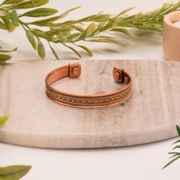 Koperen gezondheids-klemarmband met 2 magneten beschikbaar voor biedingen