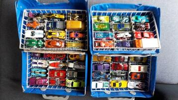 Hot Wheels 1:64 - Modelauto (48) - 2 Hot Wheels draagkoffers beschikbaar voor biedingen