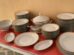Richard Ginori - Tafelservies voor 12 (70) - Porselein -