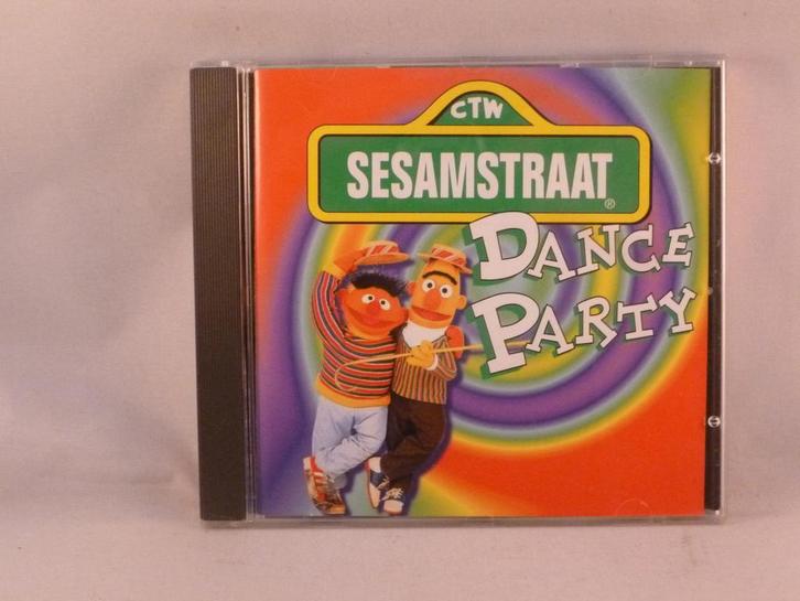 Sesamstraat - Dance Party, Cd's en Dvd's, Cd's | Kinderen en Jeugd, Zo goed als nieuw, Verzenden