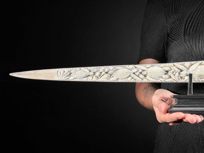 Geen minimumprijs - Een groot met de hand uitgehakt, Antiek en Kunst, Kunst | Designobjecten