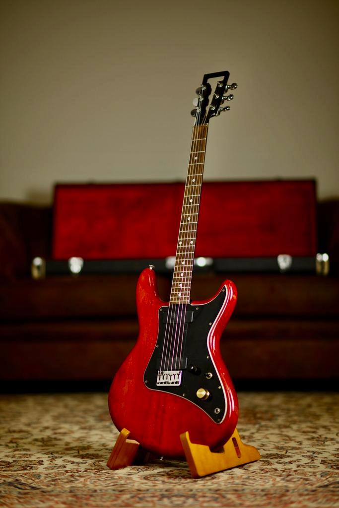 Travis Bean TB-500 284 1975/1976 | Red, Muziek en Instrumenten, Snaarinstrumenten | Gitaren | Elektrisch