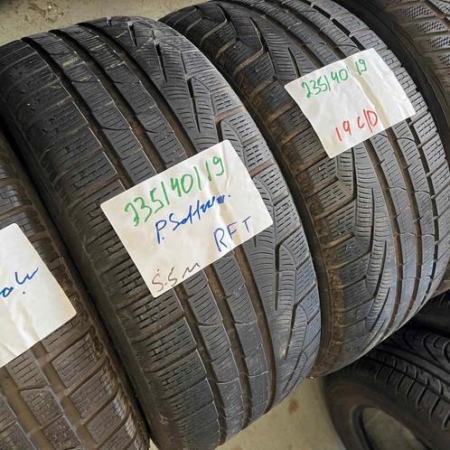 2 x Pirelli 235-40-19 RFT Winterbanden 5,5mm, Auto-onderdelen, Banden en Velgen, 19 inch, Winterbanden, 235 mm, Personenwagen