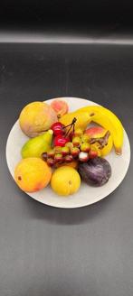 Figuur - Twaalf levensgrote fruitbeelden in Carrara-marmer