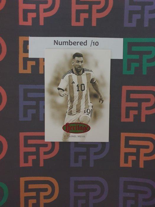 2023 Futera Heritage Lionel Messi Pink /10 Numbered parallel, Verzamelen, Stickers