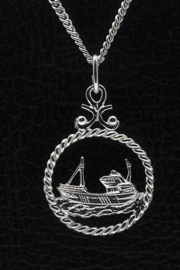 Zilveren Vissersboot - Viskotter in ring ketting hanger -..., Sieraden, Tassen en Uiterlijk, Kettinghangers, Verzenden