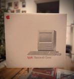 Apple MACINTOSH CLASSIC with a rare manufacturing defect -, Nieuw