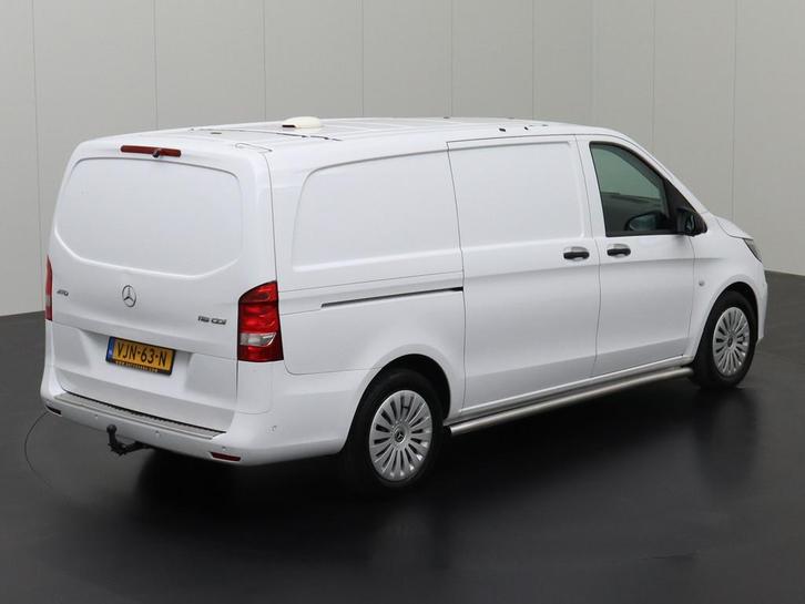 Mercedes Vito Bestelbus L2 H1 2021 Diesel Automaat, Auto's, Mercedes-Benz, Dealer onderhouden, Te koop, Zwart, Automaat, Financial lease