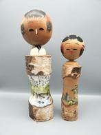 2x grote creatieve Japanse kokeshi-poppen - Hout - Japan -, Antiek en Kunst, Curiosa en Brocante
