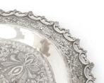 Een zilveren ovaal dienblad, Azië, 19e eeuw, Antiek en Kunst