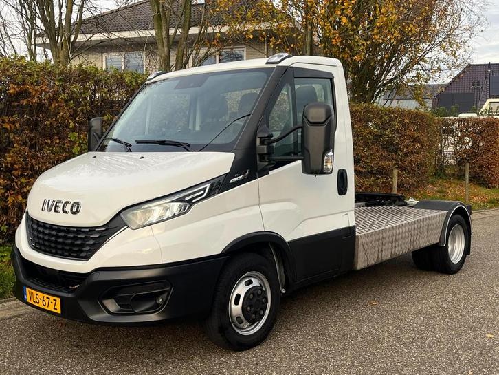 Iveco Daily 40C18 3.0 Automaat BE TREKKER WB 345 | Luchtgeve, Auto's, Bestelauto's, Lease, Zwart, Automaat, Financial lease, Wit