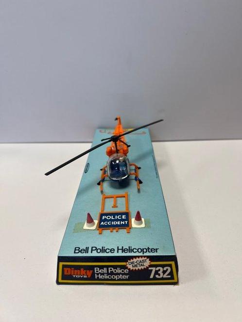 Dinky Toys - Modelschip (2) - 732 Helicopter und 672 Boat, Hobby en Vrije tijd, Modelauto's | 1:5 tot 1:12