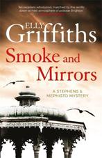 Smoke & Mirrors 9781784290283 Elly Griffiths, Verzenden, Zo goed als nieuw, Elly Griffiths