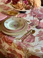 Geprint tafelkleed met een denkbeeldige tuin voor grote