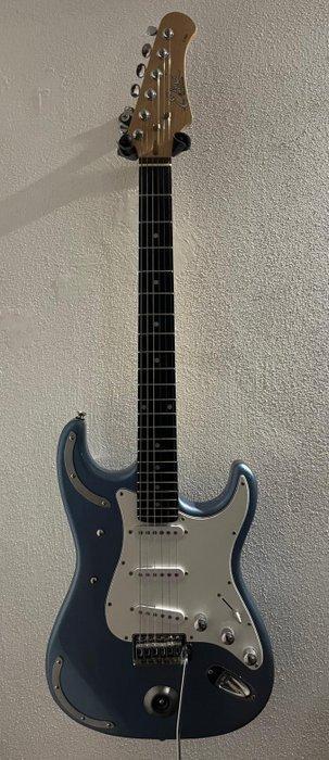 EKO - S-300 - - Elektrische gitaar (Zonder Minimumprijs), Muziek en Instrumenten, Snaarinstrumenten | Gitaren | Akoestisch
