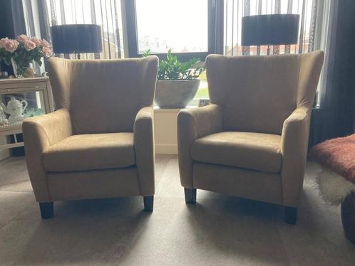 Set van 2 leren oorfauteuils met houten poten - bruin leer, Huis en Inrichting, Fauteuils, 75 tot 100 cm, 75 tot 100 cm, Nieuw