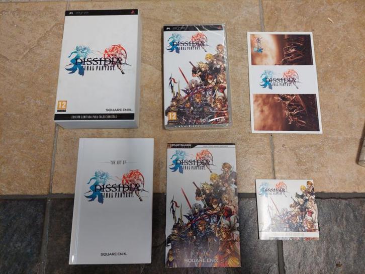 Dissidia Final Fantasy collectors edition Spaans (psp, Spelcomputers en Games, Games | Sony PlayStation Portable, Zo goed als nieuw