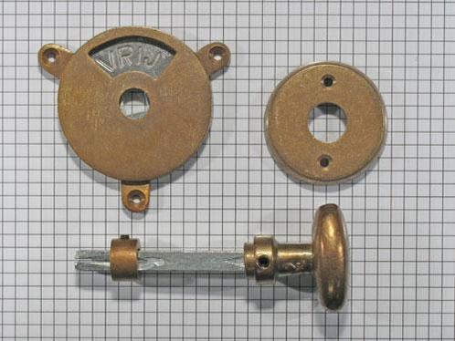WC-deursluiting messing antiek, Doe-het-zelf en Verbouw, Hang- en Sluitwerk, Nieuw, Ophalen of Verzenden