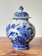 De Porceleyne Fles, Delft - Vaas - Aardewerk - Dekselvaas /