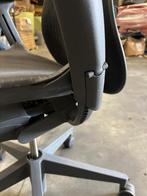 Refurbished Herman Miller Mirra 2 bureaustoel - zwart, Ergonomisch, Bureaustoel, Zo goed als nieuw, Zwart