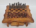 Schaakspel - Hecho a mano España - Hout en metaal, Antiek en Kunst