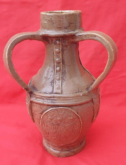 Steinzeug Dreihenkel Krug  Salm Reifferscheid 1586  -, Antiek en Kunst, Antiek | Glas en Kristal