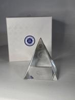 Val Saint Lambert - sculptuur, Kristallen pyramide - 12 cm -