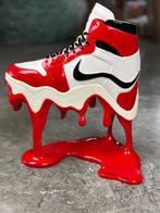 Santicri - Melting Desire, Nike