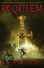 Requiem 9780340921418 Robyn Young, Boeken, Verzenden, Gelezen, Robyn Young